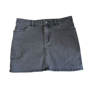 H&M Classic Black Denim Mini Skirt Size 6